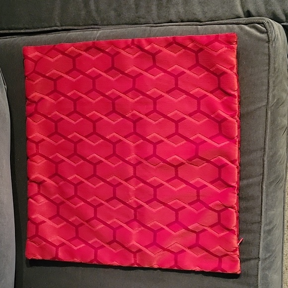 Red Accent Pillow Case - Picture 2 of 3